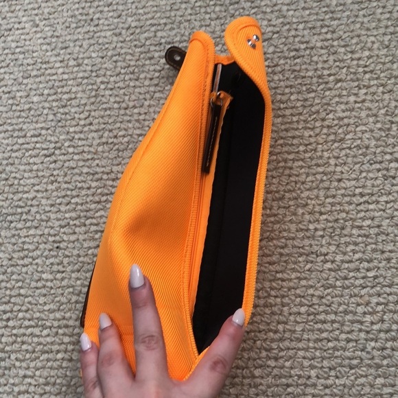 Veuve Clicquot bottle holder​​​ - Picture 2 of 4